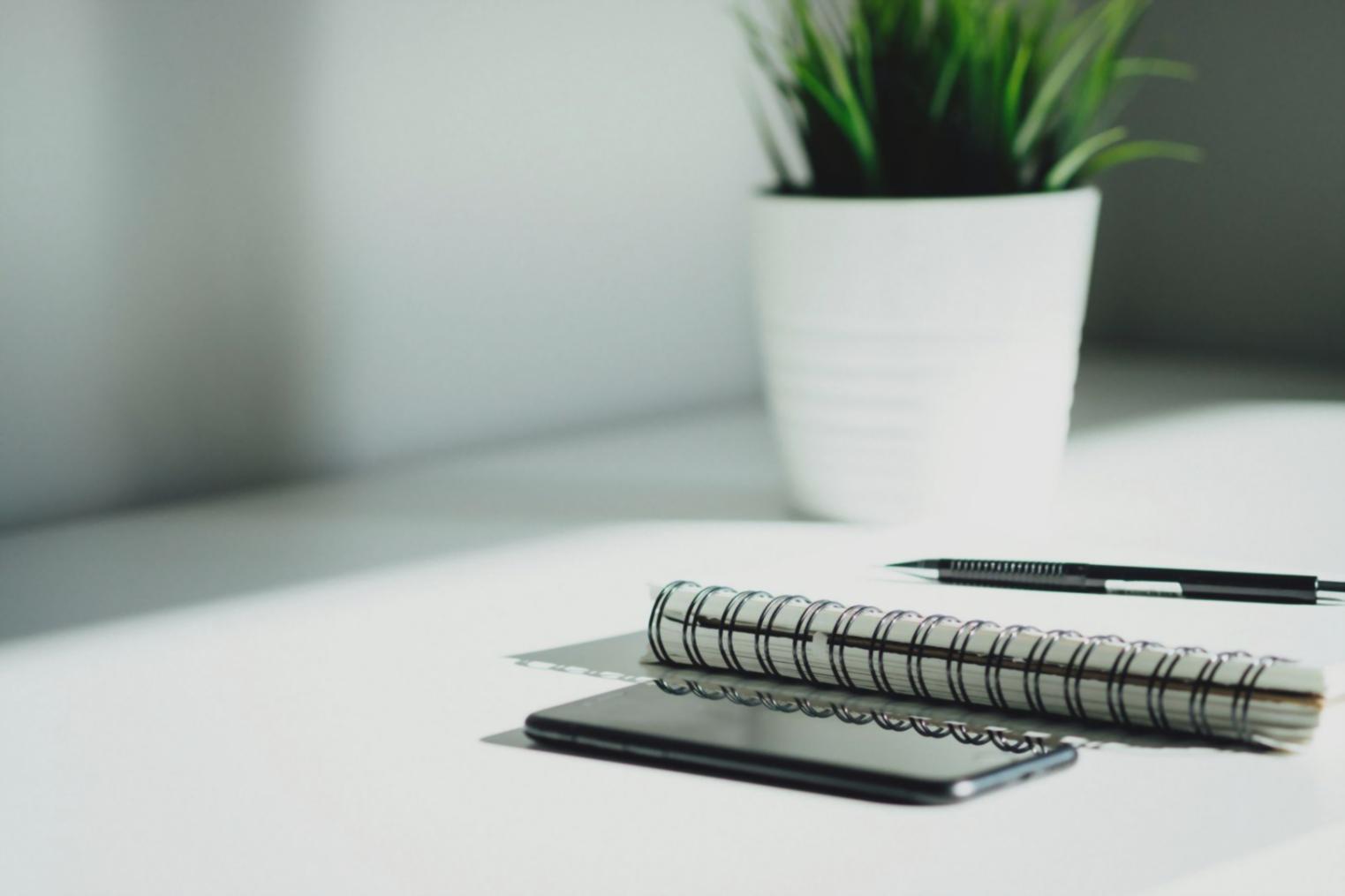 Équipe penorilavustem travaillant sur des solutions financières innovantes